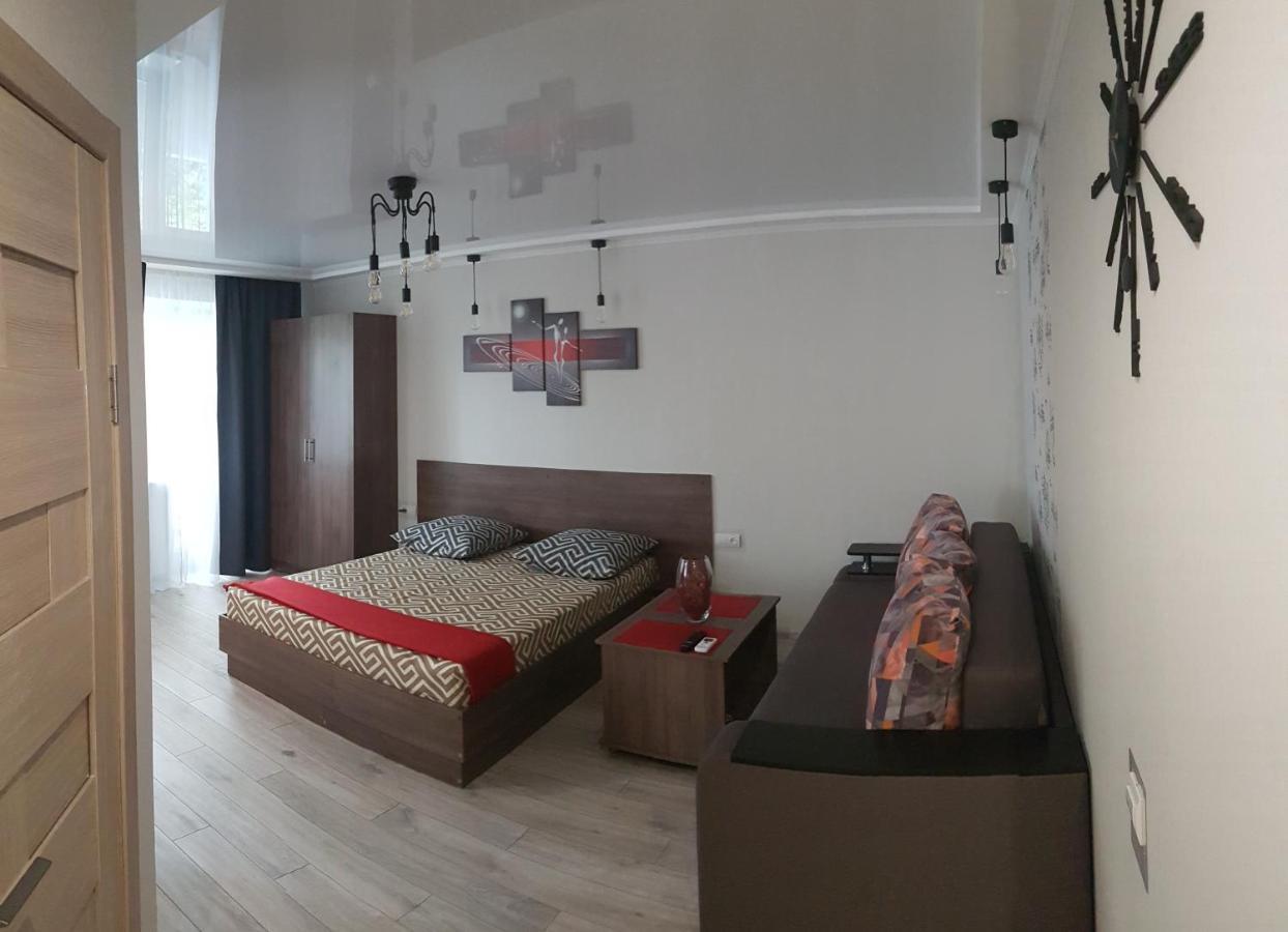 Loft Studio Apartment On Teslenkа Street Krywyj Rih Exterior foto